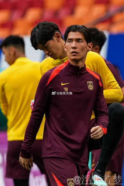 国足备战荣誉之战 侯永永、刘祝润火线驰援 国足备战荣誉之战 侯永永、刘祝润火线驰援